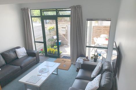 Photo of property in 8/231 Marine Parade, Seatoun, Wellington, 6022