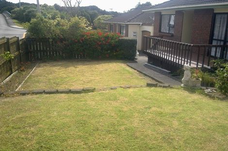Photo of property in 2/69 Orams Road, Hillpark, Auckland, 2102