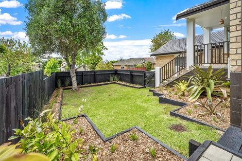Photo of property in 7 Phoebe Meikle Place, Torbay, Auckland, 0630