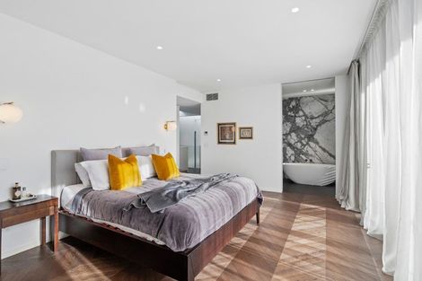 Photo of property in 48 Clissold Street, Merivale, Christchurch, 8014