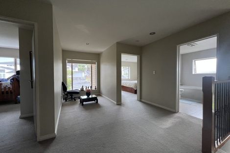 Photo of property in 76 Laurel Oak Drive, Schnapper Rock, Auckland, 0632