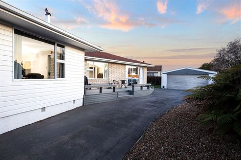 Photo of property in 426 Mairehau Road, Parklands, Christchurch, 8083