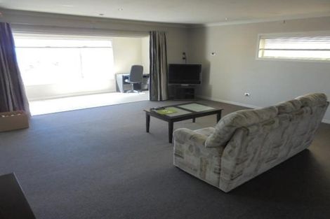 Photo of property in 435 Marine Parade, Napier South, Napier, 4110