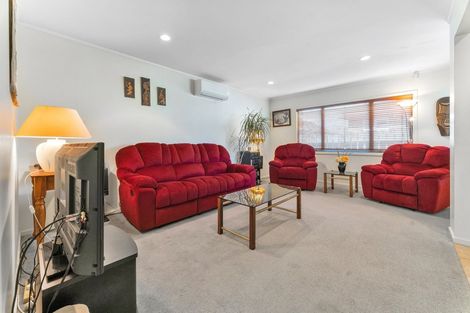 Photo of property in 1/70 Howe Street, Howick, Auckland, 2014