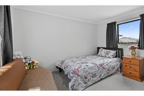 Photo of property in 12 Kuparu Street, Weymouth, Auckland, 2103