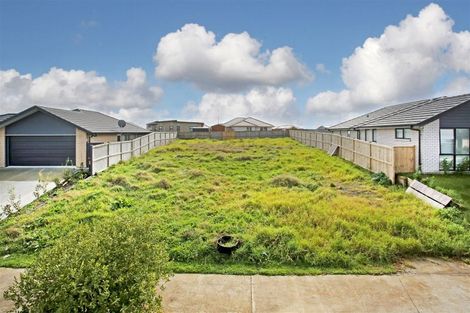 Photo of property in 6 Tahuna Minhinnick Drive, Glenbrook, 2681