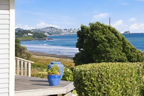 Photo of property in 2b Beach Street, Fitzroy, New Plymouth, 4312
