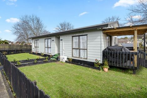 Photo of property in 1/11 Blackgate Place, Weymouth, Auckland, 2103