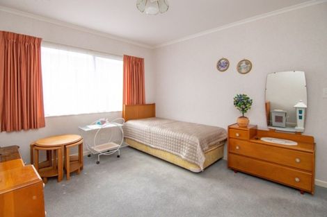 Photo of property in 14 Rosebank Avenue, Kelvin Grove, Palmerston North, 4414