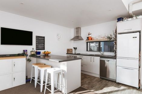 Photo of property in 31 Reynolds Place, Papamoa Beach, Papamoa, 3118