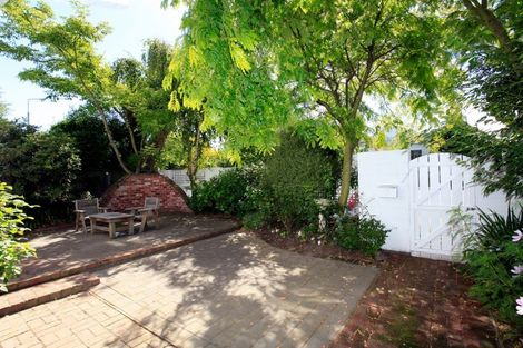 Photo of property in 30a Saint Albans Street, Bradford, Dunedin, 9011