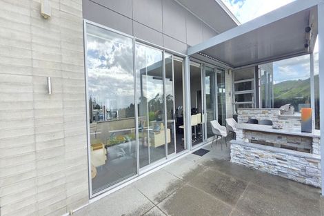 Photo of property in 34 Holcombrooke Lane, Welcome Bay, Tauranga, 3175