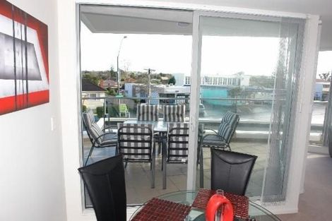 Photo of property in Bella Vista, 1b/84 Gunner Drive, Te Atatu Peninsula, Auckland, 0610