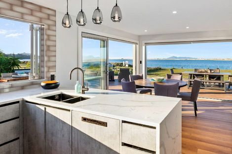 Photo of property in 21 Lincoln Street, Mangawhai Heads, Mangawhai, 0505