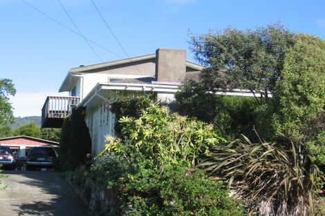 Photo of property in 4 Whanga Crescent, Titahi Bay, Porirua, 5022