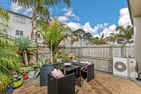 Photo of property in 40/22 Northcross Drive, Oteha, Auckland, 0632