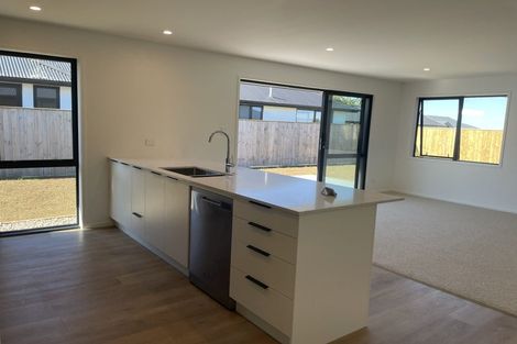 Photo of property in 72 Turuturu Road, Hawera, 4674