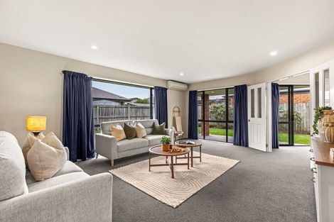 Photo of property in 75 Coolspring Way, Redwood, Christchurch, 8051