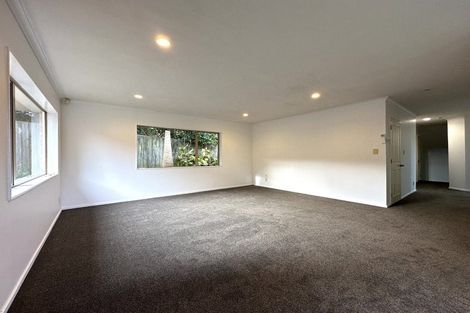 Photo of property in 3 Chesterton Terrace, Henderson, Auckland, 0612
