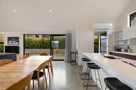 Photo of property in 35 Jacks Point Rise, Jacks Point, Queenstown, 9371