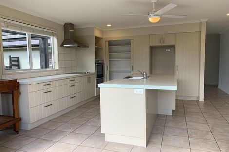 Photo of property in 12 Courtney Lane, Matakana, Warkworth, 0985