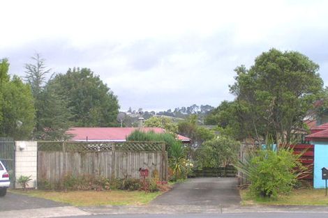 Photo of property in 17 Newport Place, Forrest Hill, Auckland, 0620