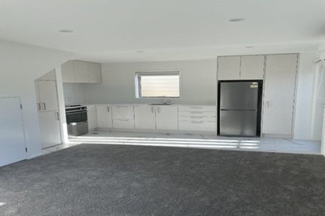 Photo of property in 1/8 Yeovil Road, Te Atatu Peninsula, Auckland, 0610