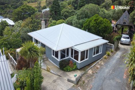 Photo of property in 15 Porterfield Street, Macandrew Bay, Dunedin, 9014
