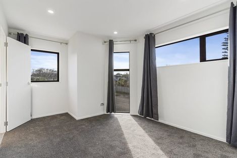 Photo of property in 2a Melleray Place, Randwick Park, Auckland, 2105