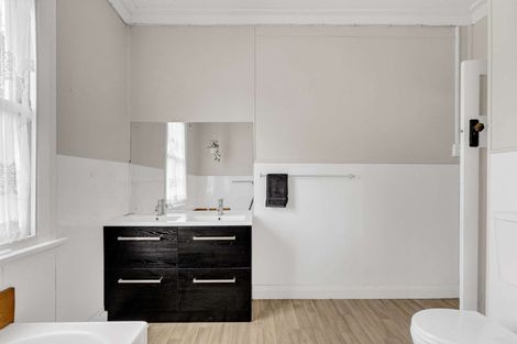 Photo of property in 14 Uawa Parade, Tolaga Bay, 4077