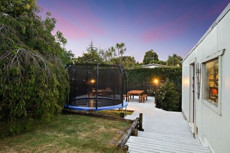 Photo of property in 40 Hartley Terrace, Massey, Auckland, 0614