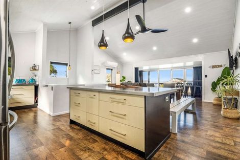 Photo of property in 406 Thames Coast Sh25 Road, Te Puru, Thames, 3575