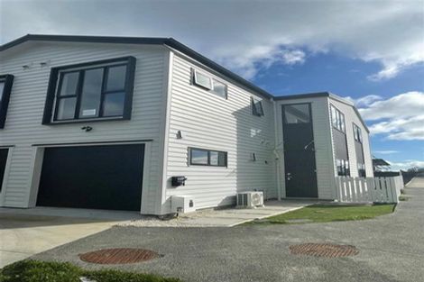 Photo of property in 59 Whare Kauri Road, Papakura, 2110