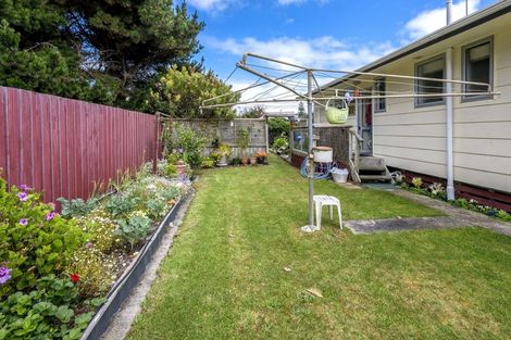 Photo of property in 36 Scott Avenue, Otaki Beach, Otaki, 5512