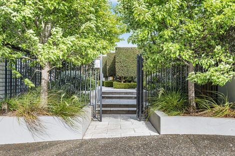 Photo of property in 43 Hauraki Road, Hauraki, Auckland, 0622