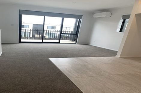 Photo of property in 3/1 Scott Road, Hobsonville, Auckland, 0616