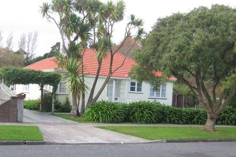 Photo of property in 520 Riverside Drive, Fairfield, Lower Hutt, 5011