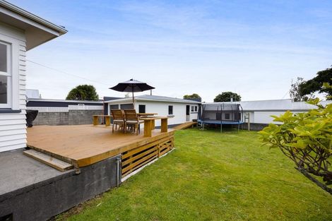 Photo of property in 261 Huatoki Street, Upper Vogeltown, New Plymouth, 4310