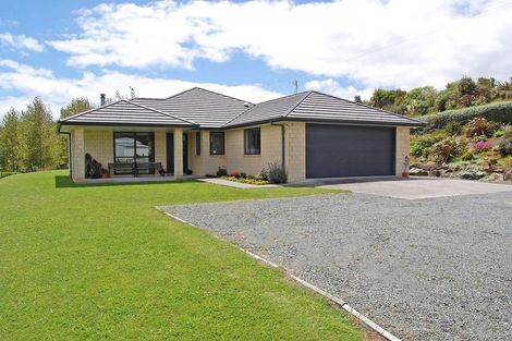Photo of property in 924 Oneriri Road, Kaiwaka, 0573