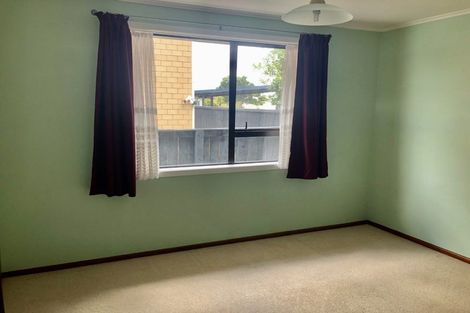 Photo of property in 215 Birkdale Road, Birkdale, Auckland, 0626