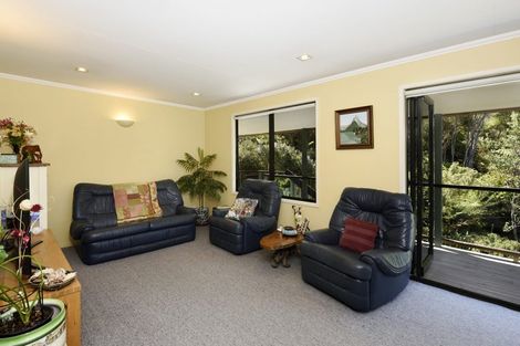 Photo of property in 16 Worlds End Road, Tennyson Inlet, Rai Valley, 7195