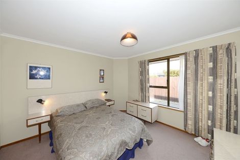 Photo of property in 1/15 Kamahi Place, Bishopdale, Christchurch, 8051