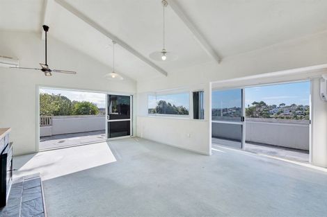 Photo of property in 8 Long Bay Drive, Torbay, Auckland, 0630