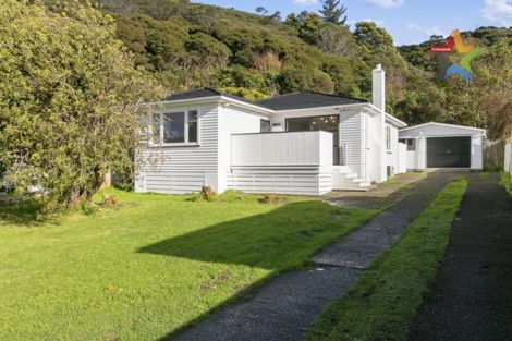 Photo of property in 121 Wellington Road, Wainuiomata, Lower Hutt, 5014