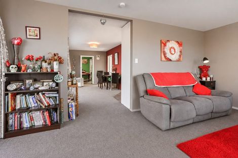 Photo of property in 73 Wingate Street, Redwood, Christchurch, 8051