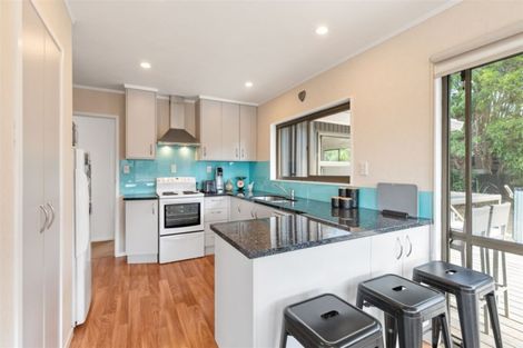 Photo of property in 19 Palmyra Way, Half Moon Bay, Auckland, 2012