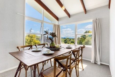 Photo of property in 7 Chelsea View Drive, Chatswood, Auckland, 0626