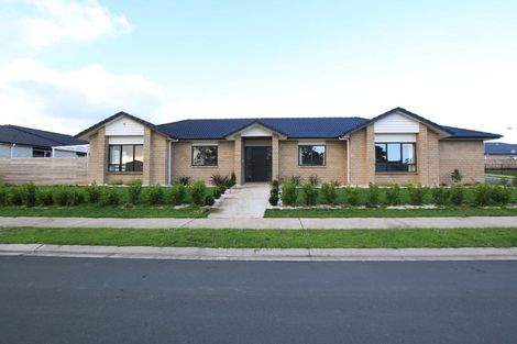 Photo of property in 14 Pohue Avenue, Huapai, Kumeu, 0810