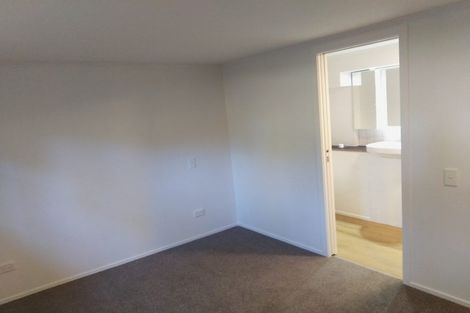 Photo of property in 1/34 Sylvan Avenue, Milford, Auckland, 0620