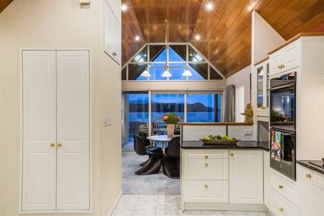 Photo of property in 13 Moana Road, Plimmerton, Porirua, 5026